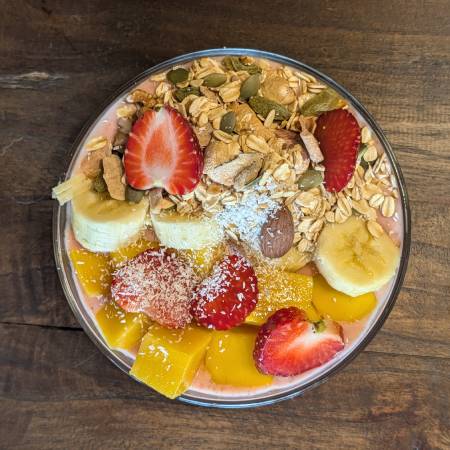 Cantine Tam Coc Italian Kitchen - Pink Fruit Bowl