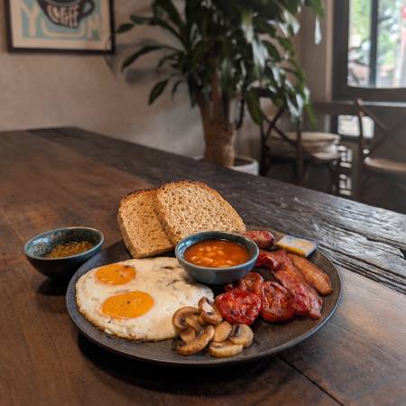 Cantine Tam Coc Italian Restaurant - English Breakfast