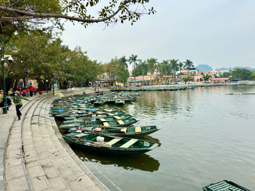 Restaurants Near Tam Coc Boat Tour Pier